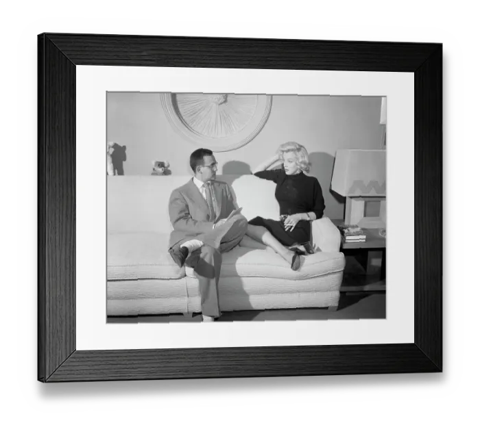 Framed Print : Vern Scott Interviewing Marilyn Monroe Framed Print : Vern Scott Interviewing Marilyn Monroe
