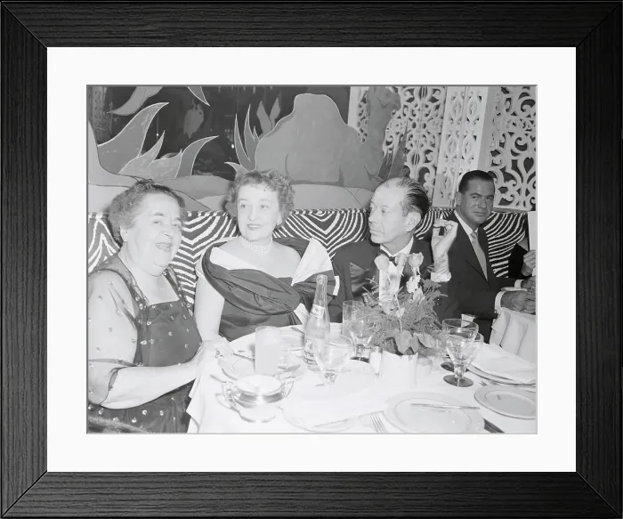 Framed Print : Elsa Maxwell and Cole Porter with Friend at the El Morocco Framed Print : Elsa Maxwell and Cole Porter with Friend at the El Morocco