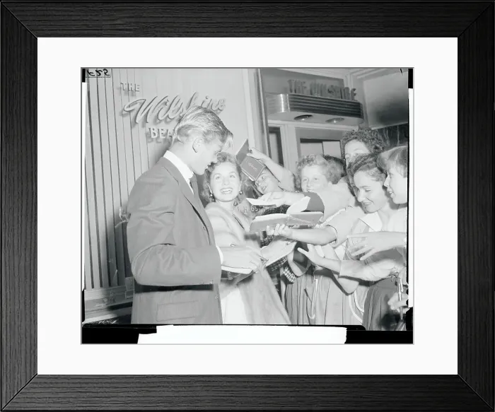 Framed Print : Tab Hunter and Debbie Reynolds at Premiere Framed Print : Tab Hunter and Debbie Reynolds at Premiere