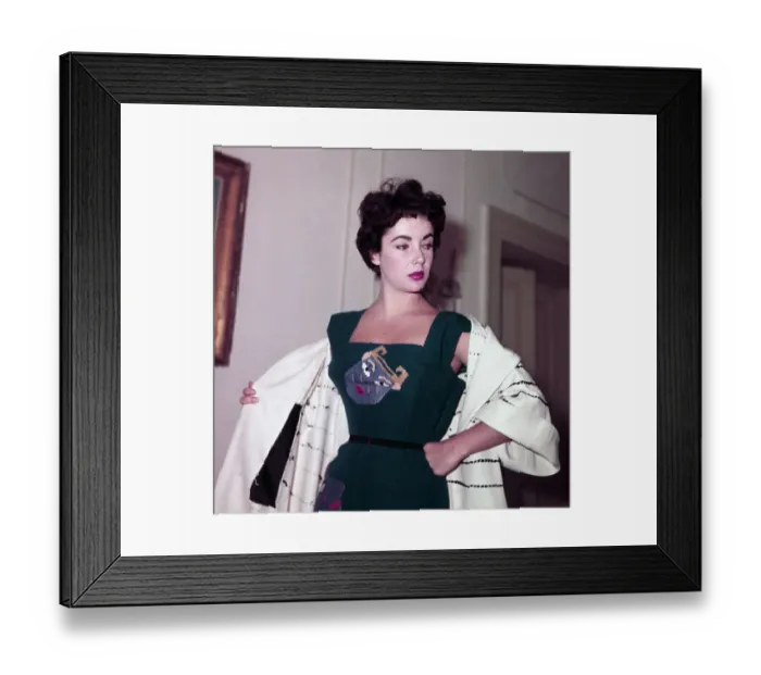 Framed Print : Elizabeth Taylor Modeling Italian Fashions Framed Print : Elizabeth Taylor Modeling Italian Fashions