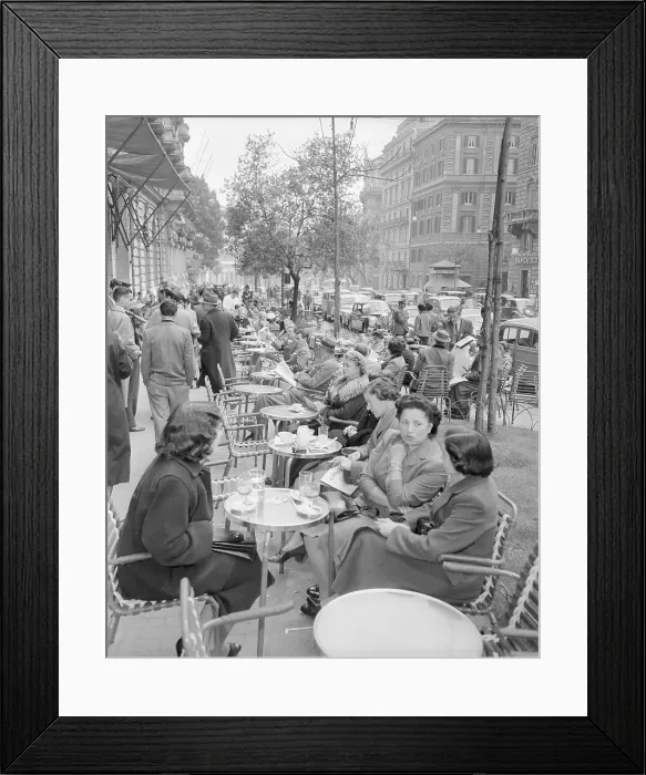 Framed Print : Customers at Sidewalk Cafe in Rome