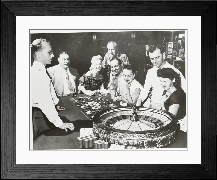 Framed Print : People Playing Roulette