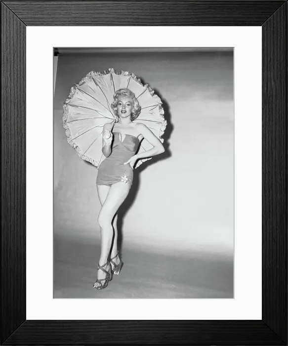 Framed Print : Marilyn Monroe in Swimsuit Holding Parasol Framed Print : Marilyn Monroe in Swimsuit Holding Parasol