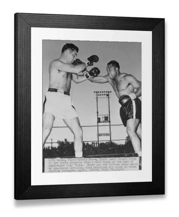 Framed Print : Archie Moore and Joey Maxim in Boxing Action Framed Print : Archie Moore and Joey Maxim in Boxing Action