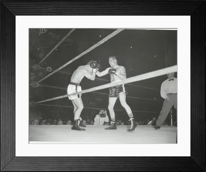 Framed Print : Paddy Young and Bobo Olson Boxing Framed Print : Paddy Young and Bobo Olson Boxing