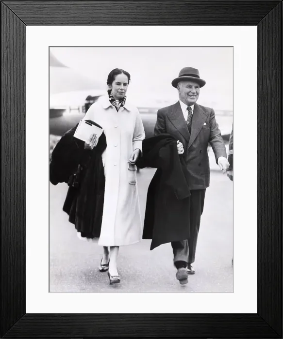Framed Print : Charlie Chaplin With His Wife, Oona Framed Print : Charlie Chaplin With His Wife, Oona