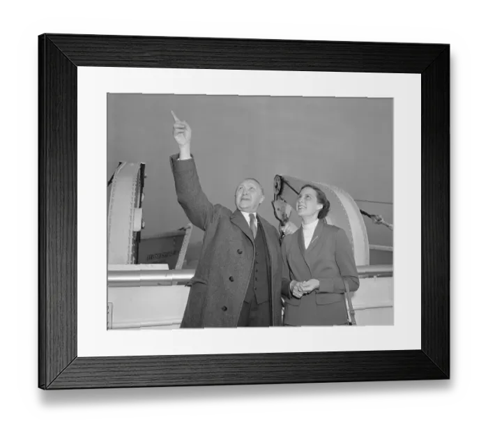 Framed Print : Konrad Adenauer Pointing Skywards Framed Print : Konrad Adenauer Pointing Skywards
