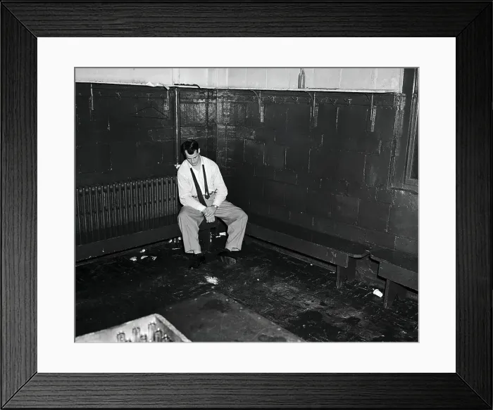Framed Print : Gordon Howe Sitting Dejectedly Framed Print : Gordon Howe Sitting Dejectedly