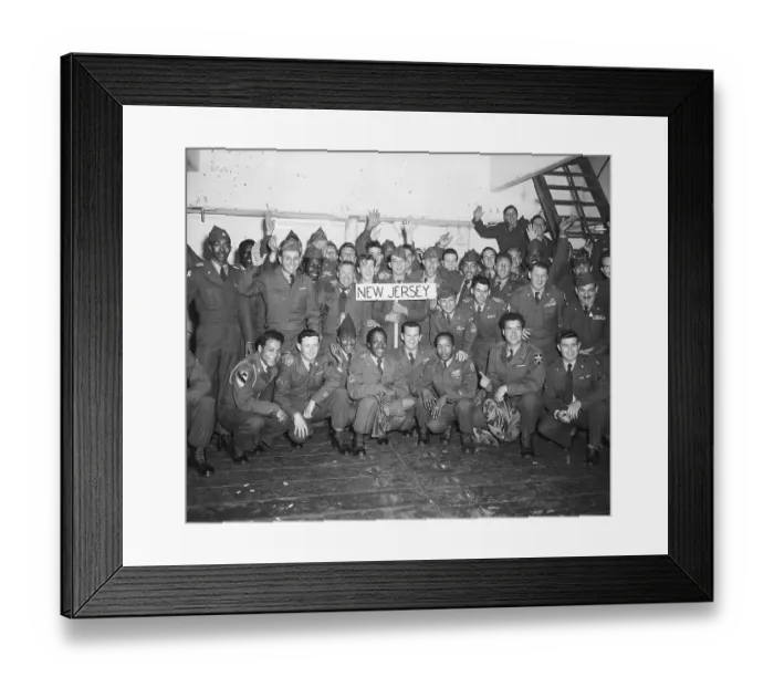Framed Print : Soldiers Returning Home From Korean War