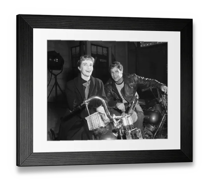 Framed Print : Marlon Brando with Sister Jocelyn Framed Print : Marlon Brando with Sister Jocelyn