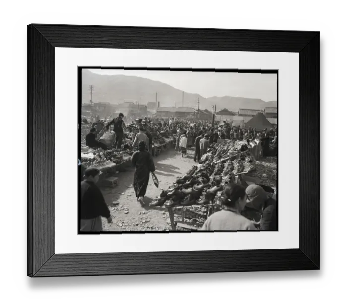 Framed Print : Open Air Shops In Pusan Framed Print : Open Air Shops In Pusan