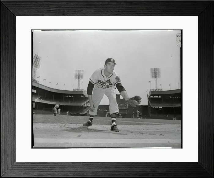 Framed Print : Portrait of Joe Adcock on Field in Catching Position Framed Print : Portrait of Joe Adcock on Field in Catching Position