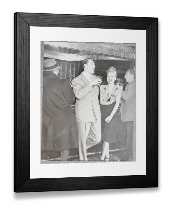 Framed Print : Couple Singing at Bar Framed Print : Couple Singing at Bar