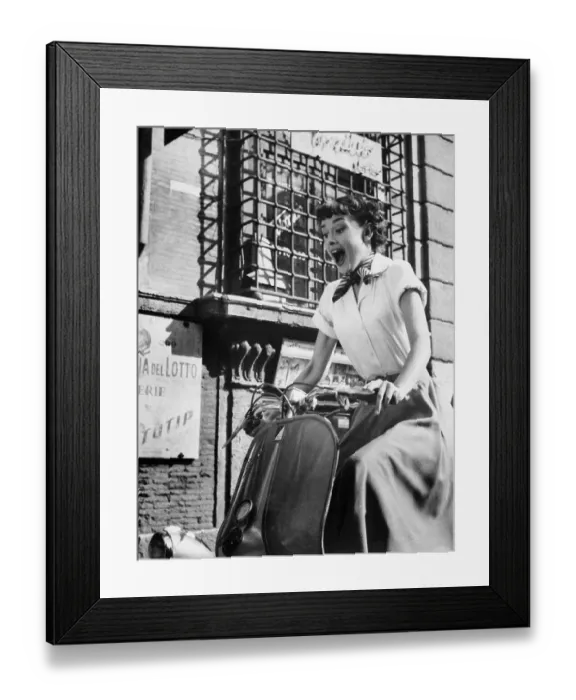 Framed Print : Audrey Hepburn in Roman Holiday