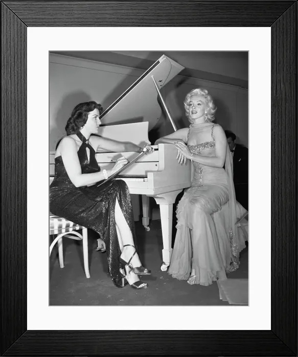 Framed Print : Marilyn Monroe and Jane Russell Framed Print : Marilyn Monroe and Jane Russell