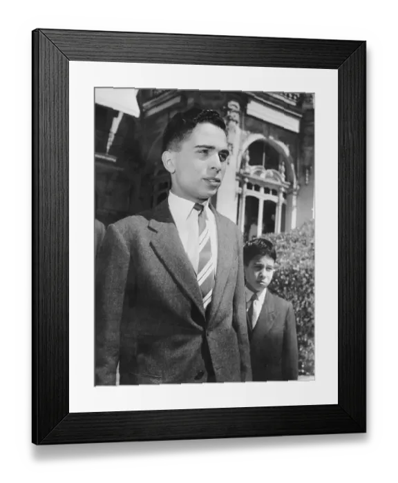 Framed Print : King Hussein of Jordan with his Brother Hassan Framed Print : King Hussein of Jordan with his Brother Hassan