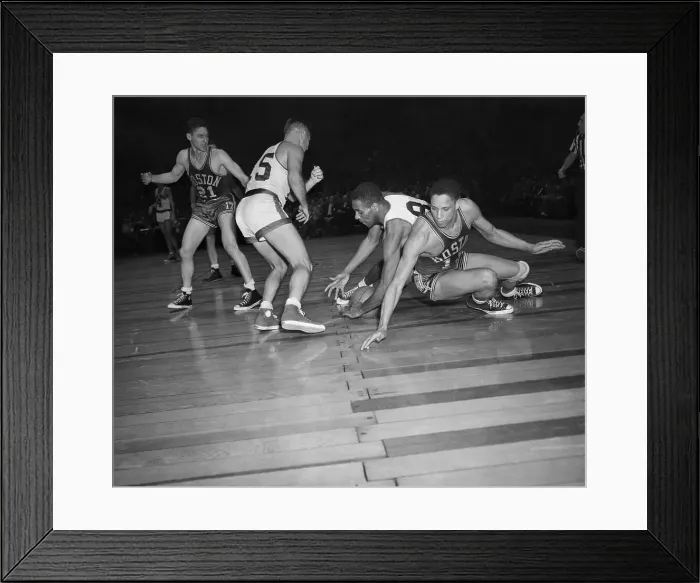 Framed Print : New York Knicks Playing Boston Celtics Framed Print : New York Knicks Playing Boston Celtics