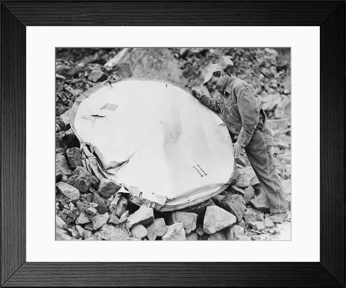 Framed Print : UFO Hoax Discovered In West Orange Framed Print : UFO Hoax Discovered In West Orange