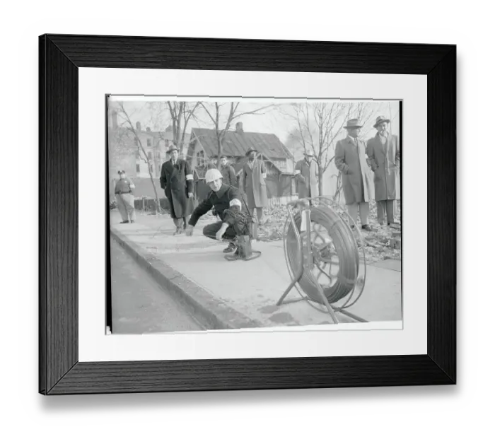 Framed Print : Man Unraveling Wire