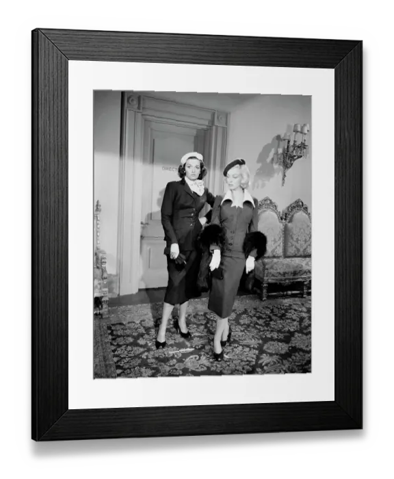 Framed Print : Marilyn Monroe and Jane Russell Framed Print : Marilyn Monroe and Jane Russell