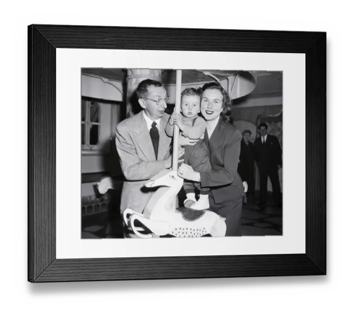 Framed Print : Charles David With Wife And Son Framed Print : Charles David With Wife And Son