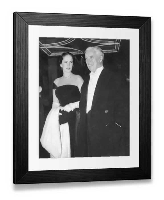 Framed Print : Charlie and Oona Chaplin Arriving at a Film Premiere Framed Print : Charlie and Oona Chaplin Arriving at a Film Premiere