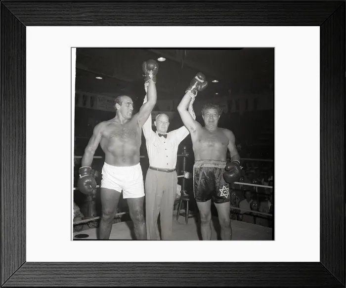Framed Print : Referee Holds Primo Carnera and Max Baer's Hands Framed Print : Referee Holds Primo Carnera and Max Baer's Hands