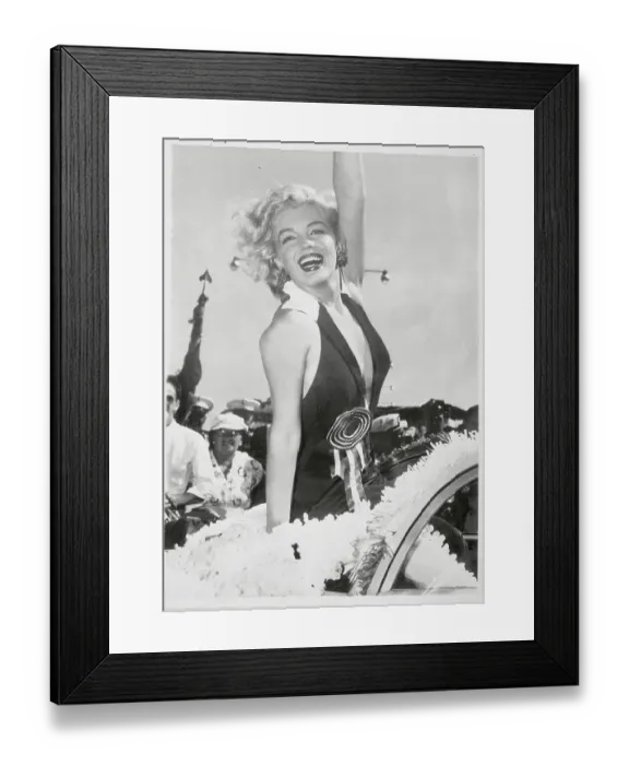 Framed Print : Marilyn Monroe Waving as Grand Marshal of Miss America Pageant Framed Print : Marilyn Monroe Waving as Grand Marshal of Miss America Pageant