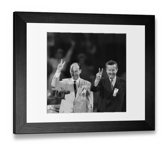 Framed Print : V For Victory At Democratic Convention Framed Print : V For Victory At Democratic Convention