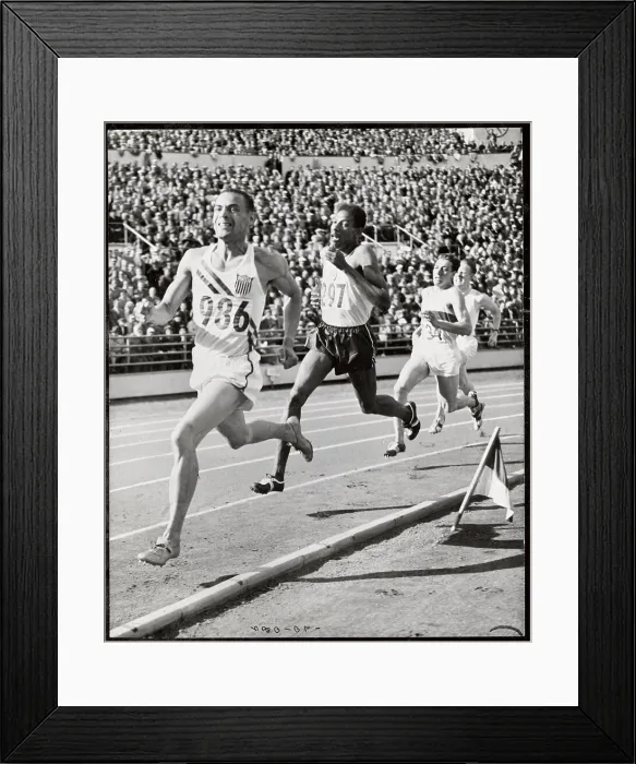 Framed Print : Olympic Runner M.G. Whitefield Leading Race Framed Print : Olympic Runner M.G. Whitefield Leading Race