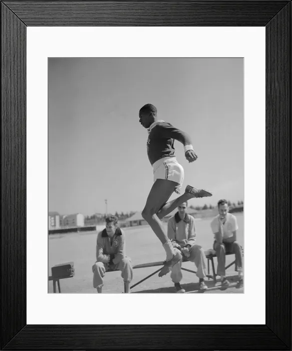 Framed Print : Adhemar Ferreira Da Silva Practicing Framed Print : Adhemar Ferreira Da Silva Practicing
