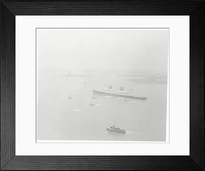 Framed Print : SS United States Sailing Past Statue of Liberty Framed Print : SS United States Sailing Past Statue of Liberty