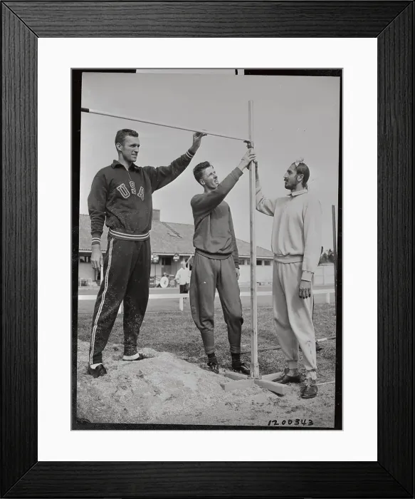 Framed Print : High Jumpers Adjusting Bar at Helsinki Olympics Framed Print : High Jumpers Adjusting Bar at Helsinki Olympics