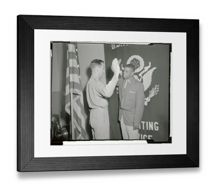 Framed Print : Willie Mays Being Sworn In for Army Framed Print : Willie Mays Being Sworn In for Army