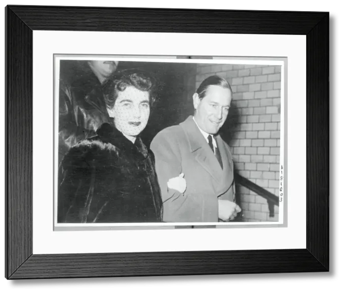 Framed Print : Barbara Hutton and Gottfried von Cramm Framed Print : Barbara Hutton and Gottfried von Cramm