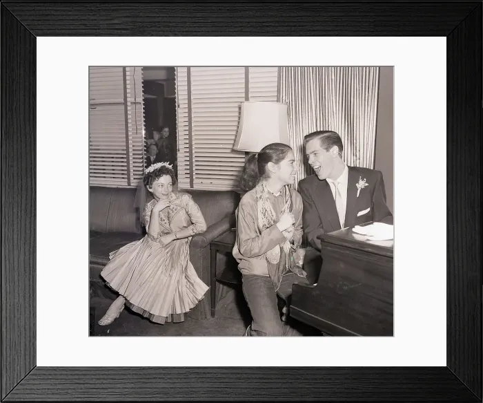 Framed Print : Johnnie Ray Singing to Fan Framed Print : Johnnie Ray Singing to Fan