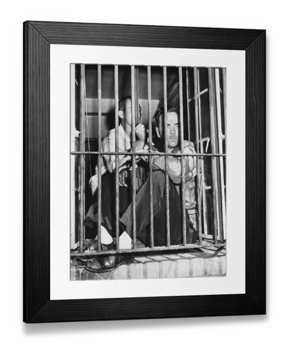Framed Print : Guard Held In Cell W / Knife To Throat Framed Print : Guard Held In Cell W / Knife To Throat