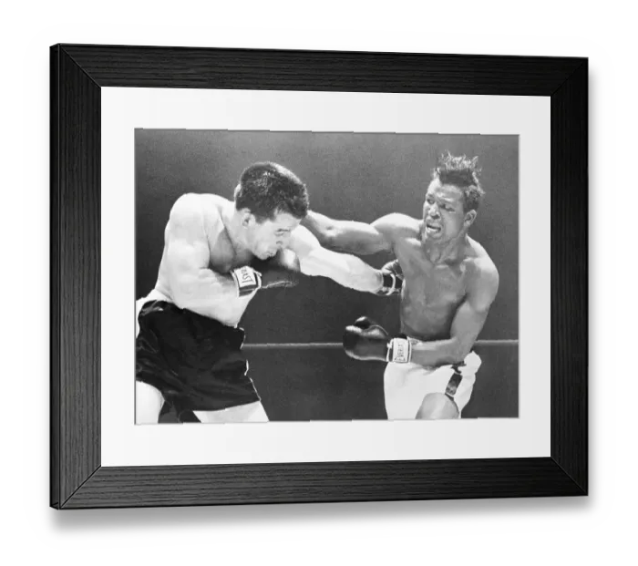 Framed Print : Sugar Ray Robinson Fights Rocky Graziano Framed Print : Sugar Ray Robinson Fights Rocky Graziano