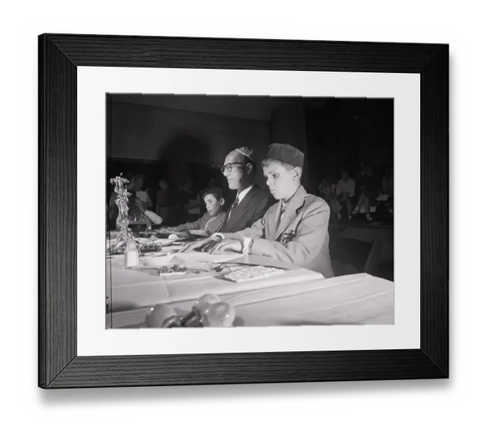 Framed Print : D.Stayar & P.Barnett Read Braile Passove
