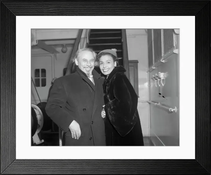 Framed Print : Lena Horne With Husband Lennie Hayton Framed Print : Lena Horne With Husband Lennie Hayton