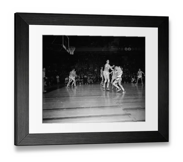 Framed Print : Lakers Vs. Knickerbockers Framed Print : Lakers Vs. Knickerbockers