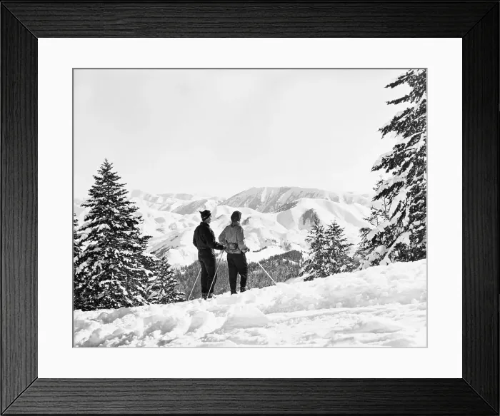 Framed Print : Skiers Enjoy View of Sawtooth Range