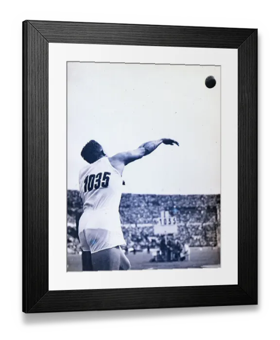 Framed Print : Shot Putter at Olympics Framed Print : Shot Putter at Olympics