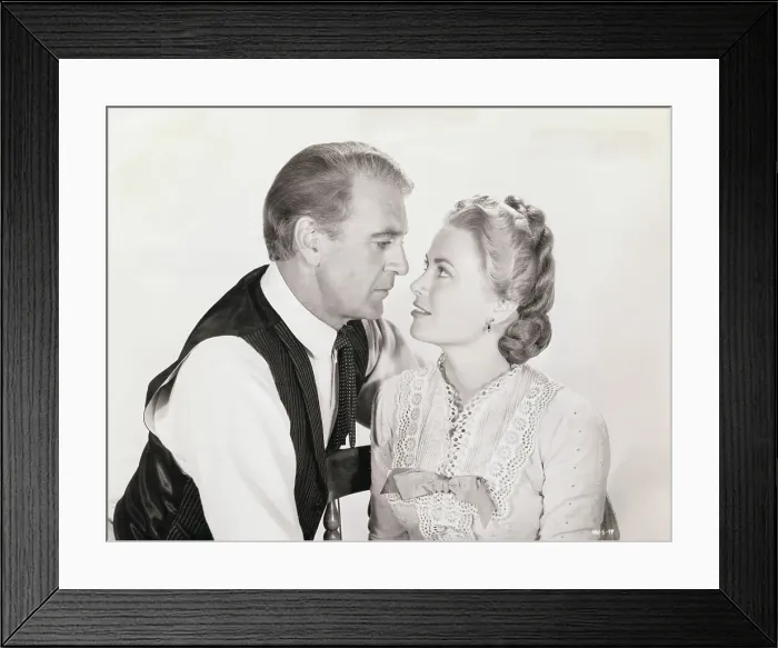 Framed Print : Gary Cooper and Grace Kelly in High Noon Framed Print : Gary Cooper and Grace Kelly in High Noon
