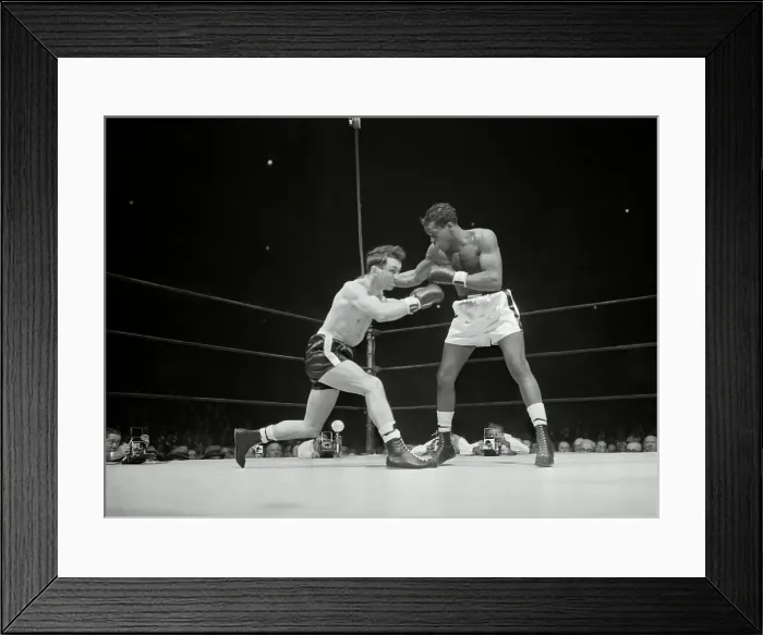 Framed Print : Gil Turner Fighting Vic Cardell