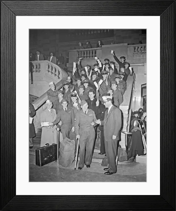 Framed Print : Korean War Veterans Home for Christmas Framed Print : Korean War Veterans Home for Christmas