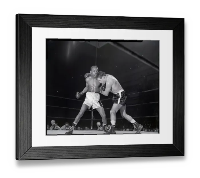 Framed Print : Sandy Saddler About to Swing Up with Punch Framed Print : Sandy Saddler About to Swing Up with Punch