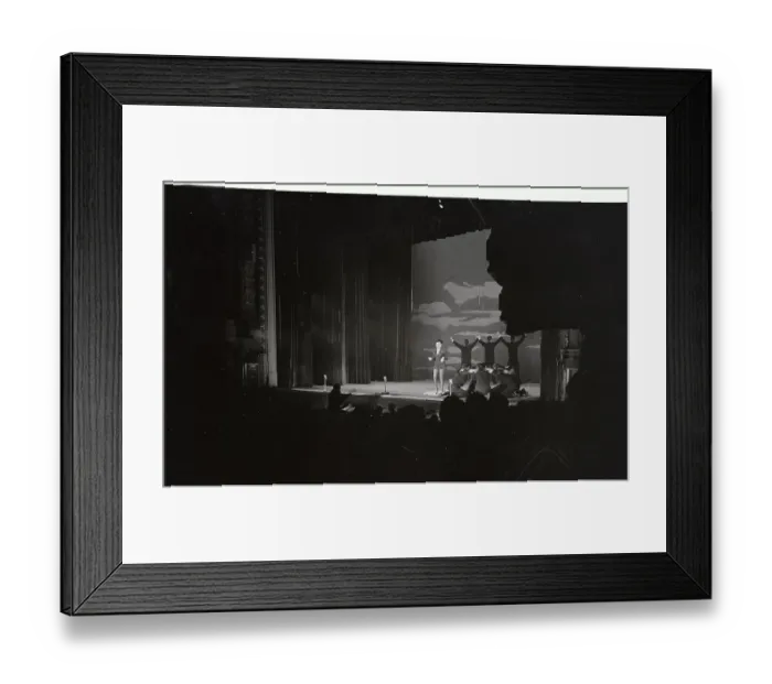 Framed Print : Judy Garland on Stage at Palace Theater Framed Print : Judy Garland on Stage at Palace Theater