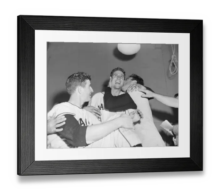 Framed Print : Coach Salmaglie Kisses Slugger B.Thomson Framed Print : Coach Salmaglie Kisses Slugger B.Thomson