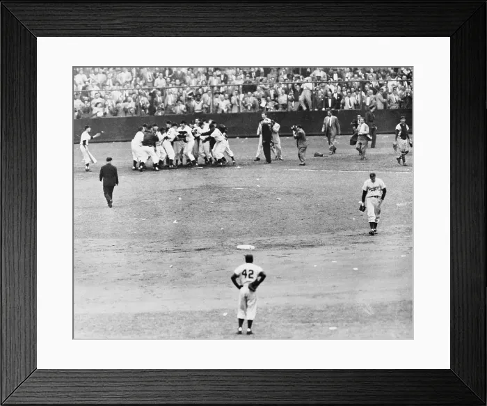 Framed Print : New York Giants Celebrate Three Run Homer Framed Print : New York Giants Celebrate Three Run Homer